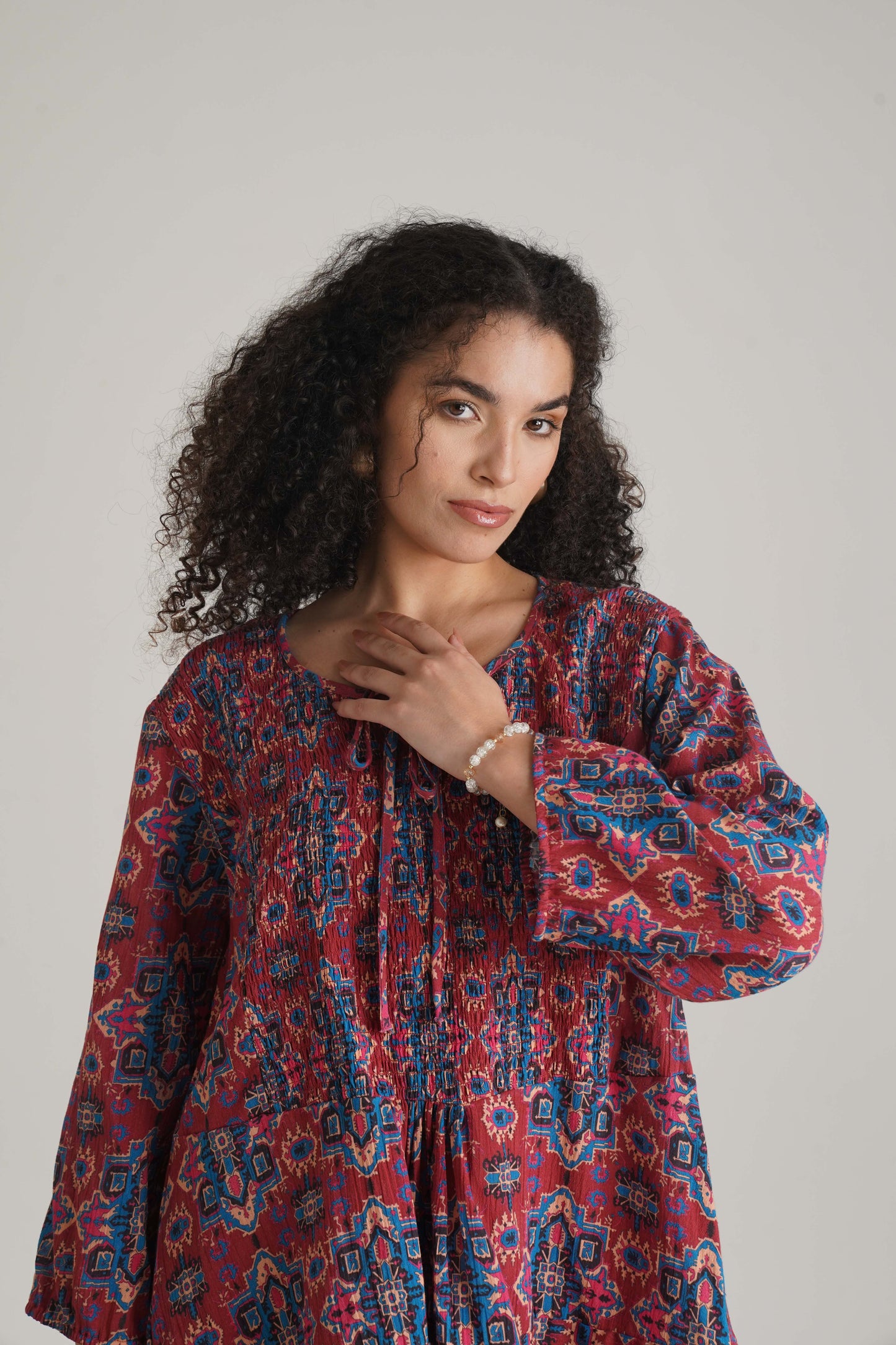 Esra Tunic